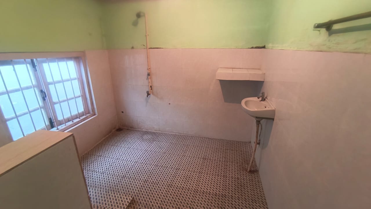 Unfurnished 2bhk in Jana Path, Hatigaon, Guwahati, Assam, India for Rent